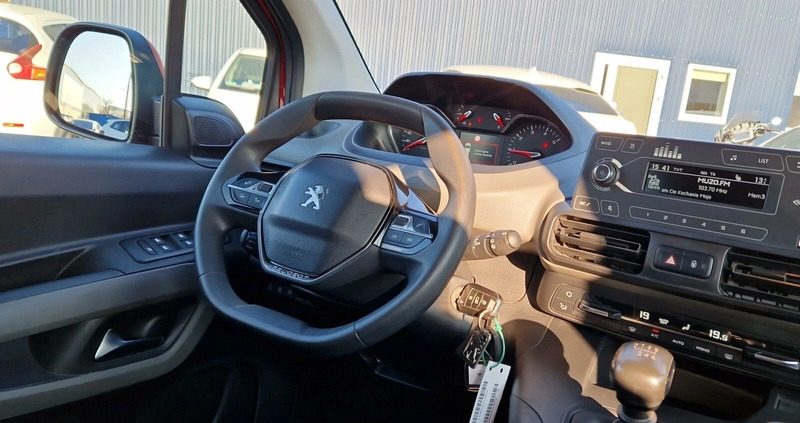 Peugeot Rifter cena 54900 przebieg: 177501, rok produkcji 2019 z Nowe małe 379